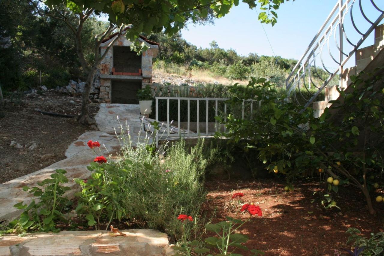 Apartments By The Sea Cove Zarace - Gdinj, Hvar - 4598 ภายนอก รูปภาพ